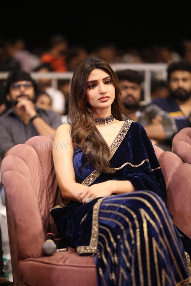 Heroine Sreeleela at Mass Jathara movie Pre Release Event Pictures 21