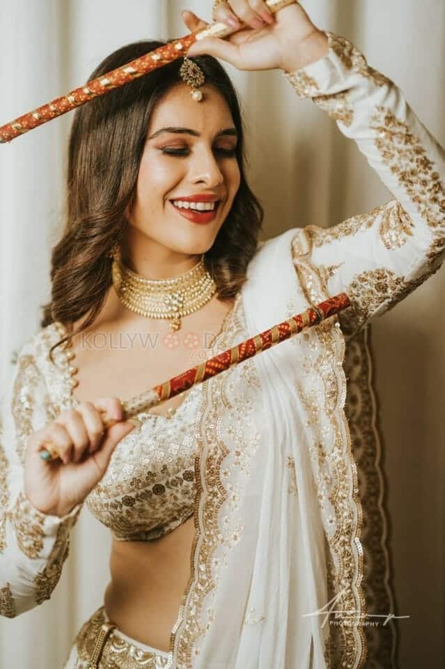 Punjabi Beauty Neha Malik Sexy Photos 01