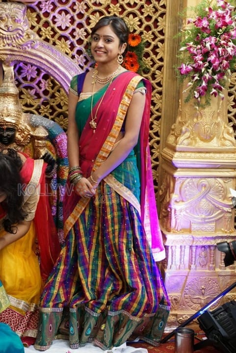 Sexy Vithika Sheru Traditional Photos 06