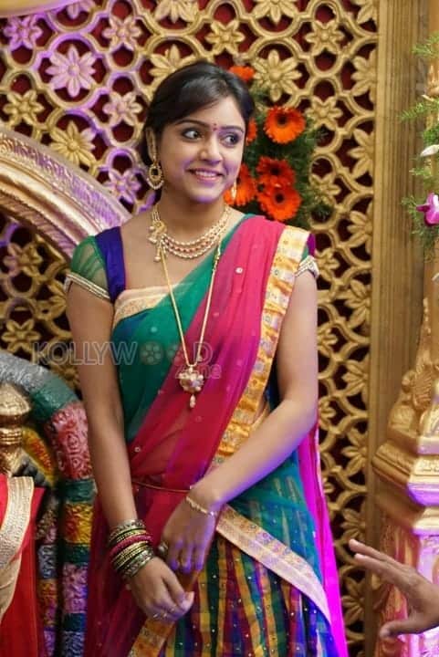 Sexy Vithika Sheru Traditional Photos 07