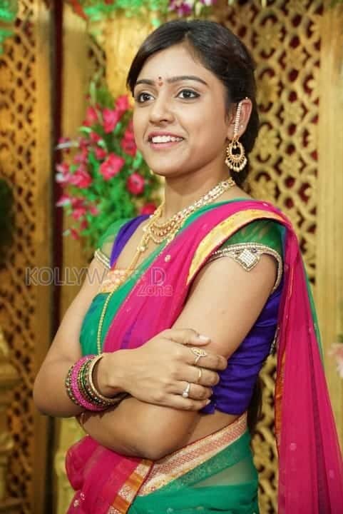 Sexy Vithika Sheru Traditional Photos 24