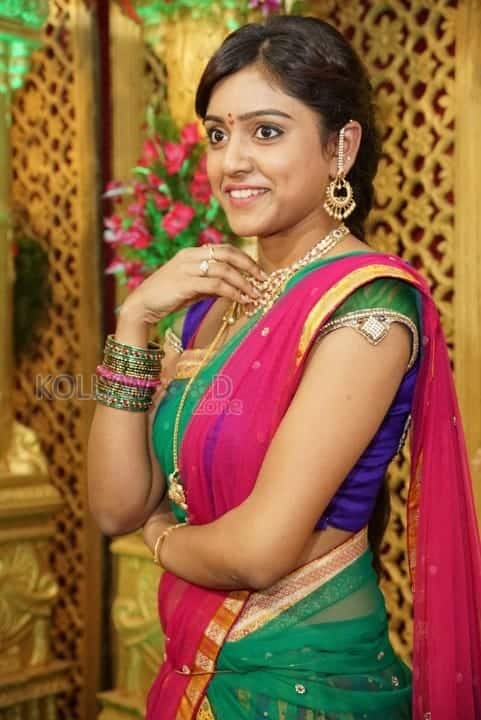 Sexy Vithika Sheru Traditional Photos 25