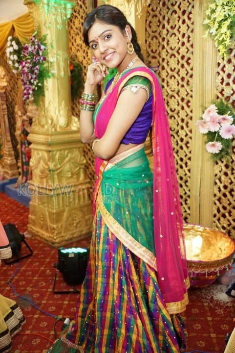 Sexy Vithika Sheru Traditional Photos 28
