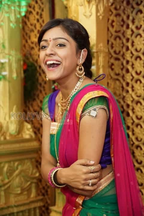 Sexy Vithika Sheru Traditional Photos 29