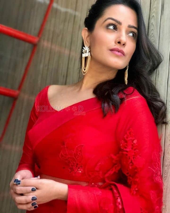 Actress Anita Hassanandani Reddy Photos 04