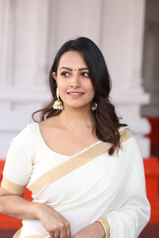 Actress Anita Hassanandani Reddy at Oh Bhama Ayyo Rama Movie Launch Photos 06