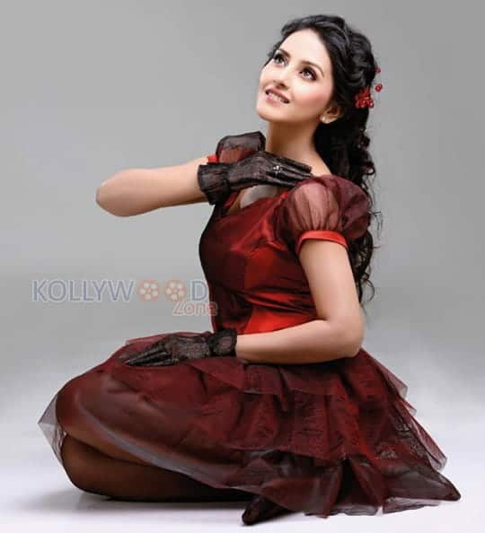 Actress Archana Sharma Pictures 01