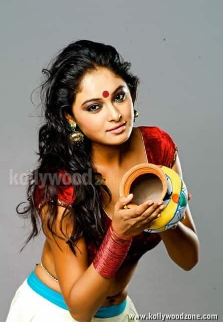 Actress Arundhati Sexy New Photos 13