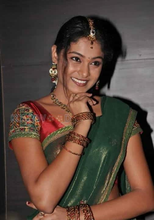 Actress Arundhati Sexy Photos 29