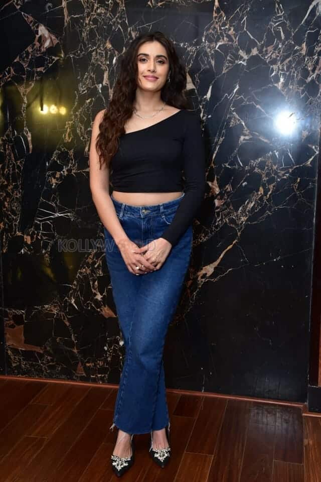Actress Divyansha Kaushik at Michael Movie Press Meet Photos 30