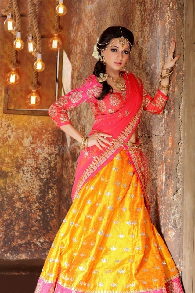 Actress Reshma Rathore Traditional Photo Shoot Pictures 02