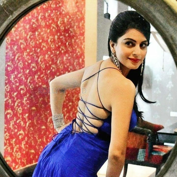 Actress Shraddha Arya Candid Photos 05