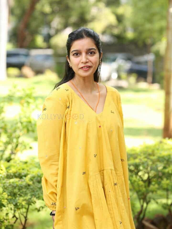 Actress Swathi Reddy at Month Of Madhu Success Meet Photos 20