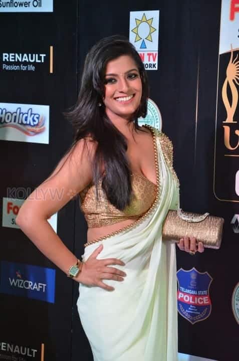 Actress Varalakshmi Sarathkumar At Iifa Utsavam 2017 Pictures 23