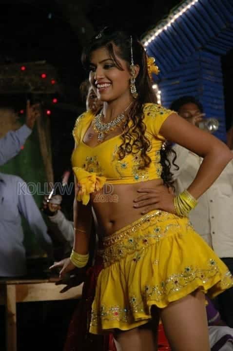 Arthi Puri Hot Photos 03