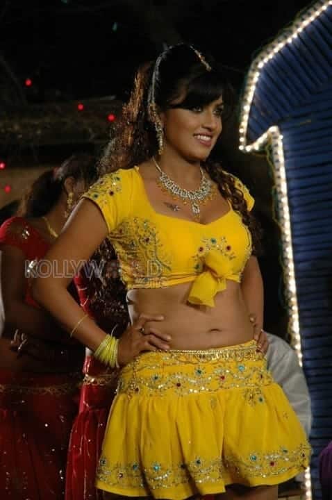 Arthi Puri Hot Photos 04