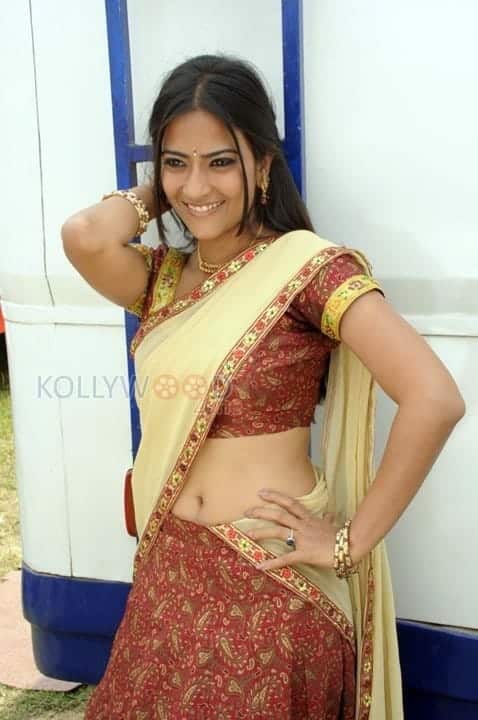 Beautiful Actress Model Aditi Sharma Photos 05