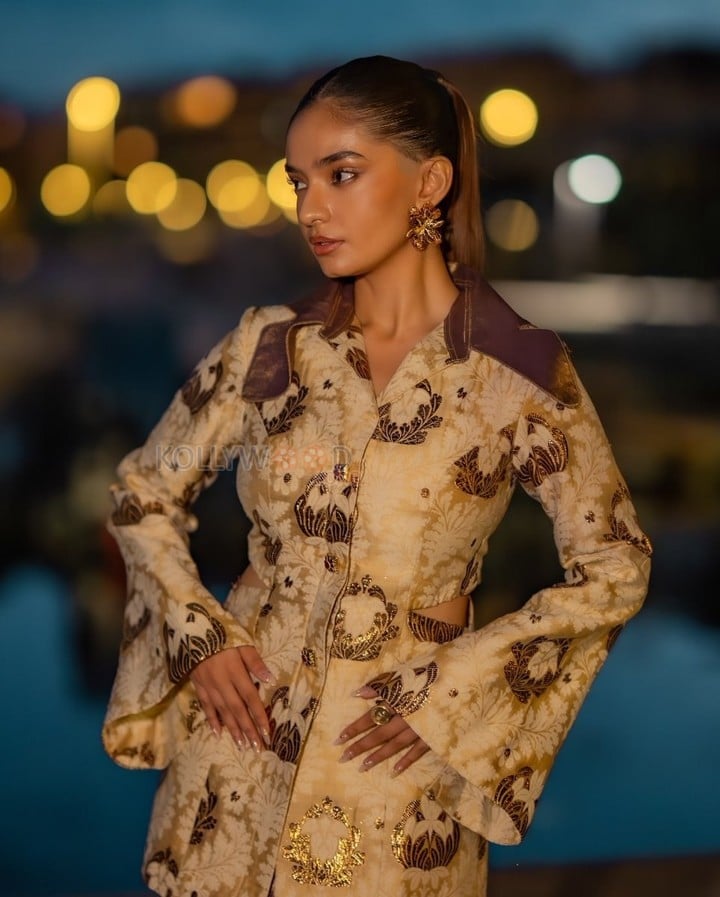 Beautiful Anushka Sen in a Black and Beige Outfit at Cannes Photos 06