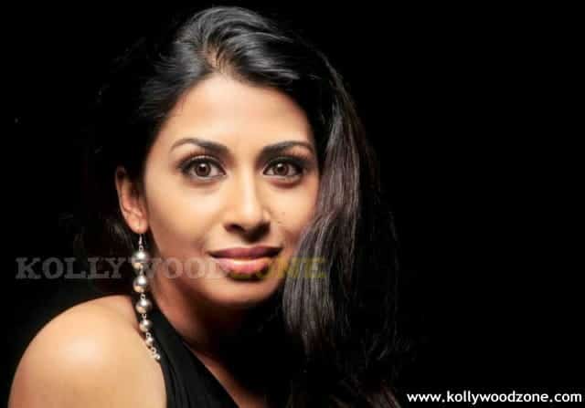 Gayatri Iyer Pics 25