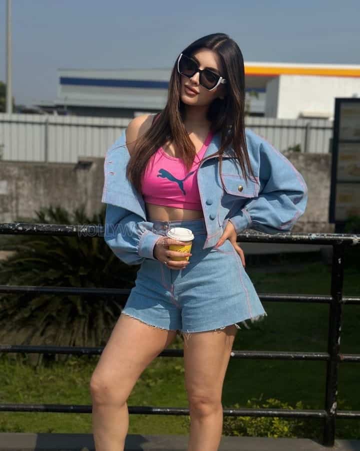 Honey Trap Squad Akanksha Puri in a Sexy Pink Crop Top Denim Jacket and Shorts Photos 01