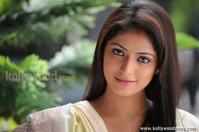 Jameen Movie Heroine Padma Priya Stills 03