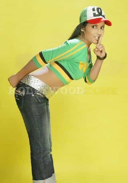 Jyothirmayi Actress Pictures 22