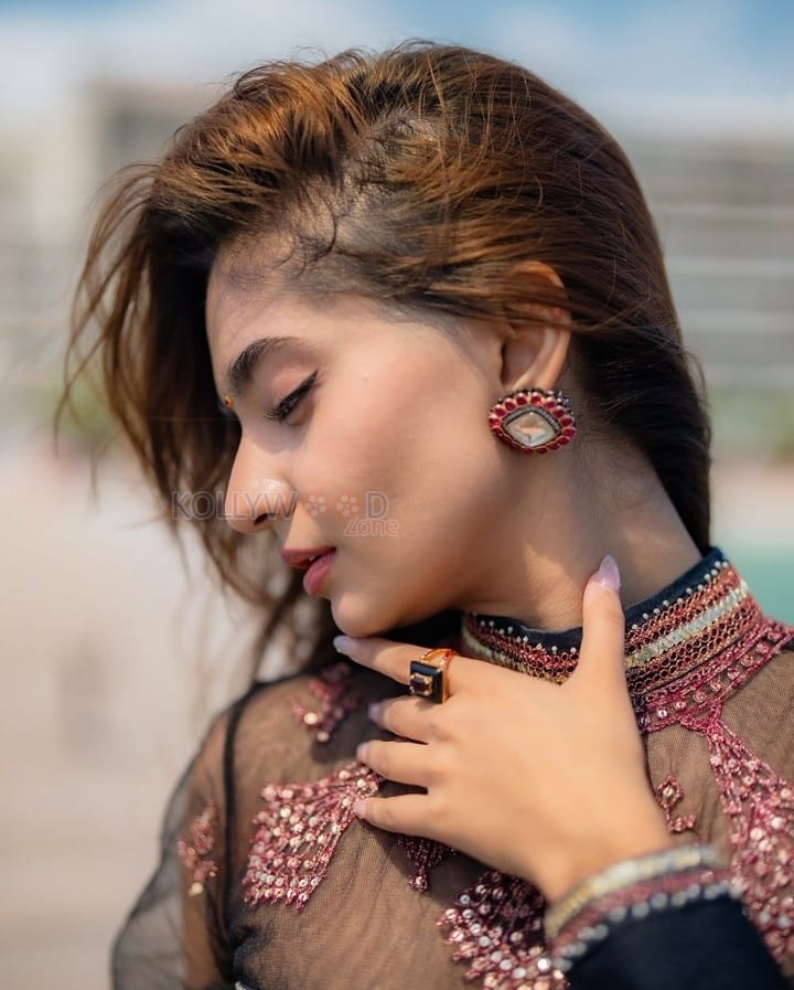 Mesmerising Anushka Sen in a Sheer Black Net Blouse with Billowy Sleeves and Chanderi Skirt at Cannes Film Festival 2025 Pictures 01