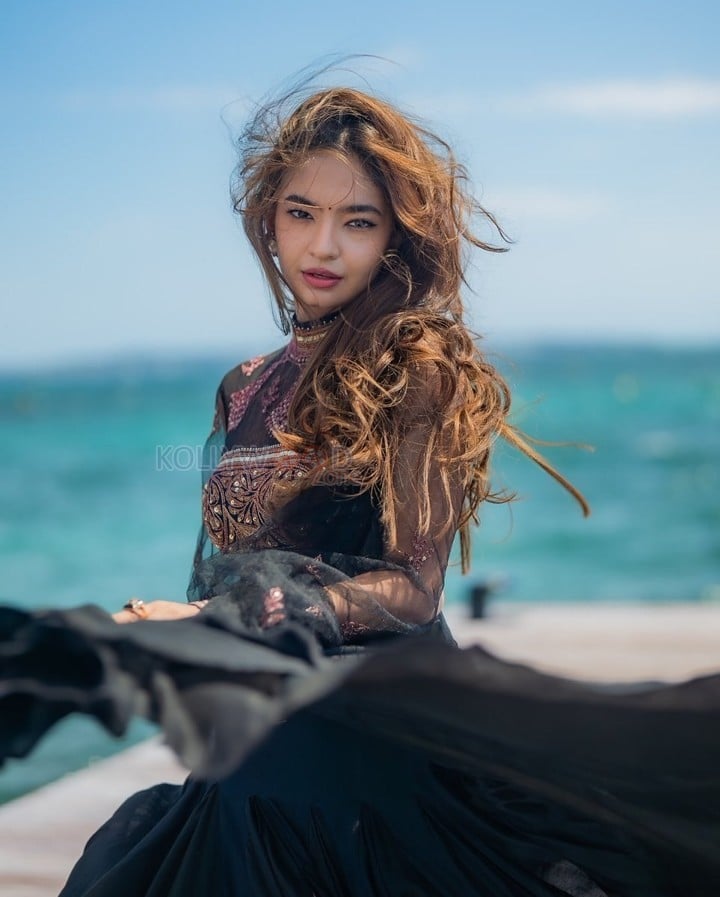 Mesmerising Anushka Sen in a Sheer Black Net Blouse with Billowy Sleeves and Chanderi Skirt at Cannes Film Festival 2025 Pictures 03