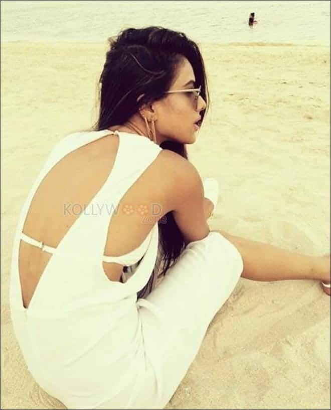 Model Nia Sharma Hot Photos 09