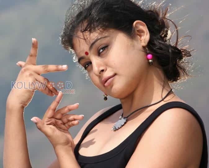 Netru Indru Movie Heroine Arundhati Sexy Stills 02