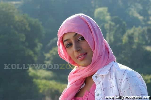 Padma Priya In Gokulam Movie Photos 13