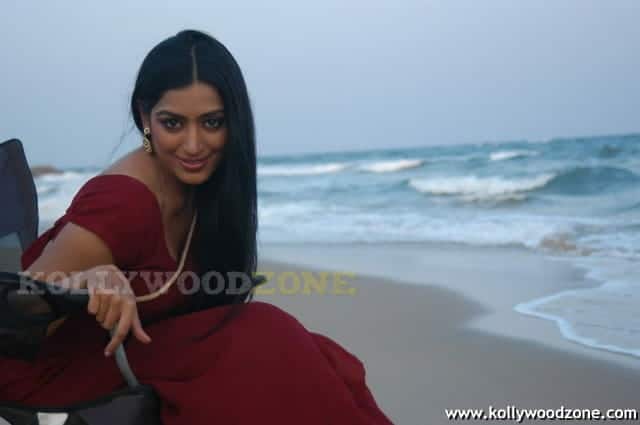 Padma Priya In Gokulam Movie Photos 20