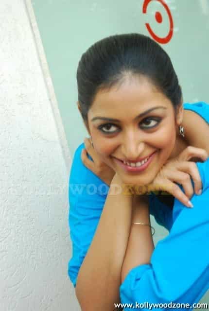 Padma Priya Pictures 29