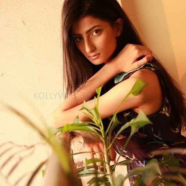 Quickie Actress Palak Tiwari Photos 01