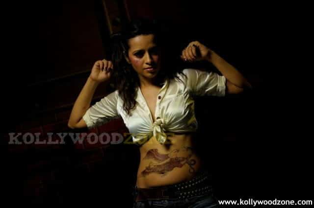 Reema Sen In Aayirathil Oruvan Pictures 14