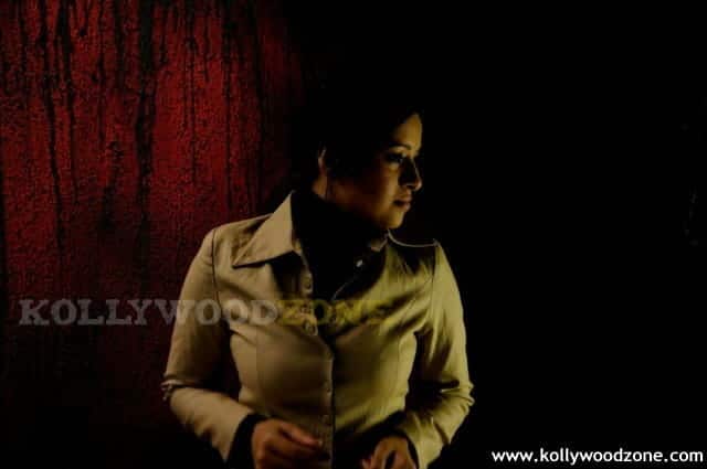 Reema Sen In Aayirathil Oruvan Pictures 16