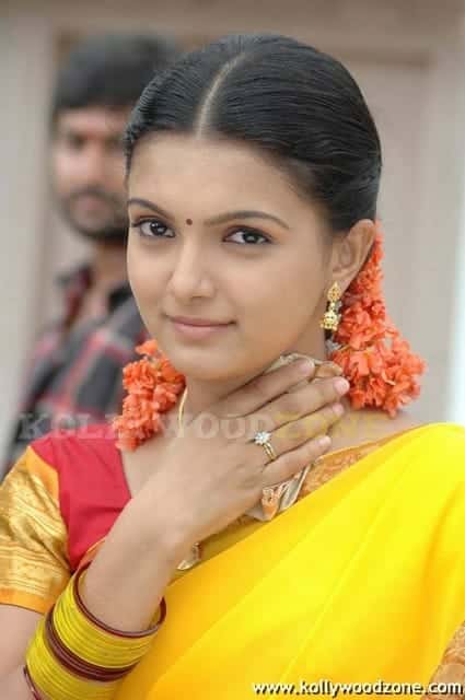 Saranya Mohan Photos 01