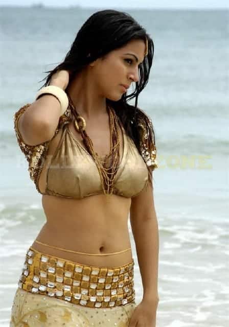 Shraddha Arya 04