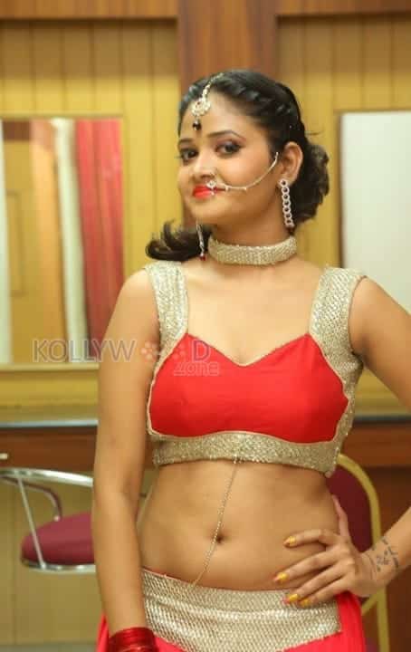 Shriya Vyas Spicy Hot Photos 33