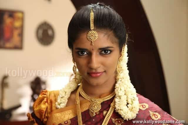 Sonna Puriyadhu Heroine Vasundhara Photos 08