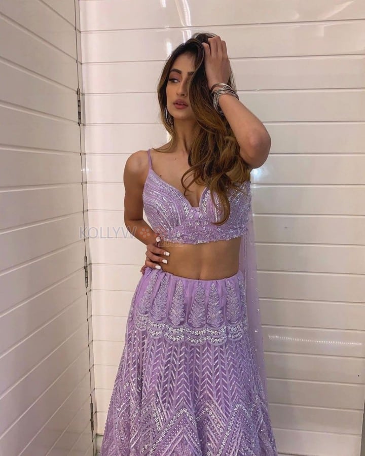 Stunning Palak Tiwari in a Lilac Lehenga Photos 02