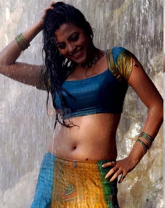 Tamil Actress Meenakshi Sexy Stills 02