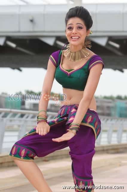 Telugu Actress Parvathi Melton Stills 12