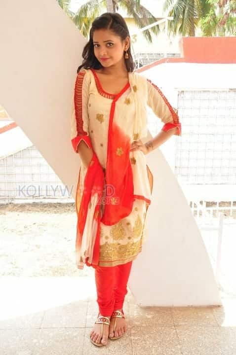 Telugu Actress Shreya Vyas Photos 05