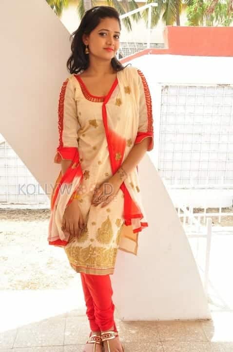 Telugu Actress Shreya Vyas Photos 08