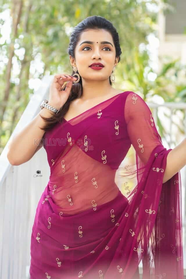 Thondara Padaku Sundara Vadhana Fame Sirri Raju Photoshoot Pictures 27