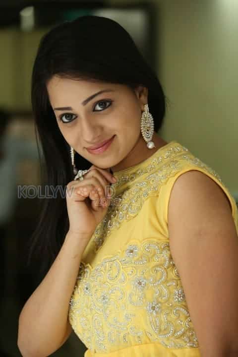 Tolly Actress Reshma Stills 09