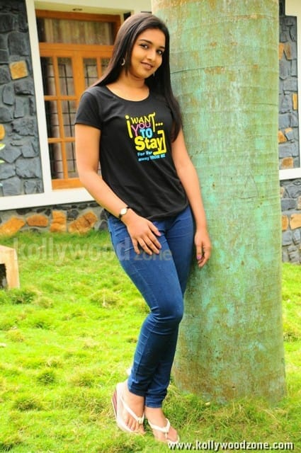 Actress Deepthi Photos 28