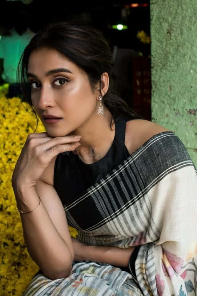 Regina Cassandra Black and White Checkered Saree Photoshoot Pictures 02