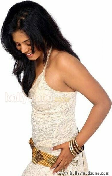 Sindhu Menon Sexy Pics 02